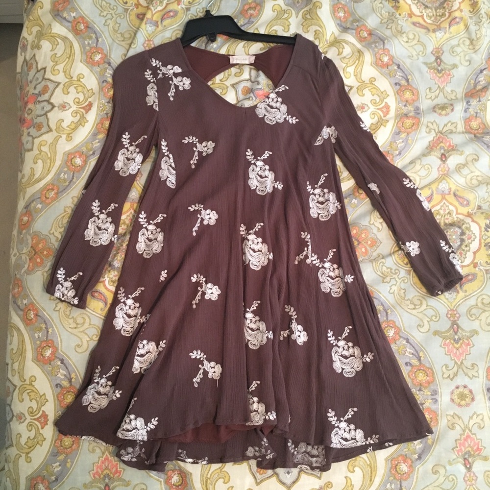 Algae’s state dress